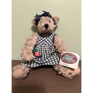 1997 Gamz Cottage Collectibles “Candice” Plush Bear By Mary Holstad Signed